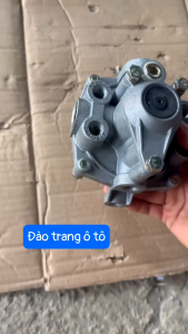 Chia hơi mooc huyndai 15 tấn xe đầu kéo hệ thống phanh xe ô tô 4 lỗ tròn sau