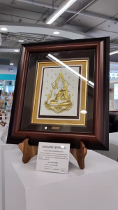 กรอบรูปพระพุทธชินราช สีขาวปิดทอง  เสริมสร้างความสงบสุข ความเจริญรุ่งเรือง ปกป้องคุ้มครอง ของขวัญมงคล