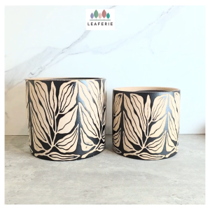 The Leaferie Verdelle plant pots. flowerpot . flowerpots . flower pot . planter . planters . Ceramic