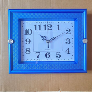 นาฬิกาตั้งโต๊ะทรงสี่เหลี่ยม สไตล์ย้อนยุค นาฬิกาติดผนังแบบโมเดิร์น นาฬิกาควอตซ์ วัสดุพลาสติก ปิดด้วยกระจก