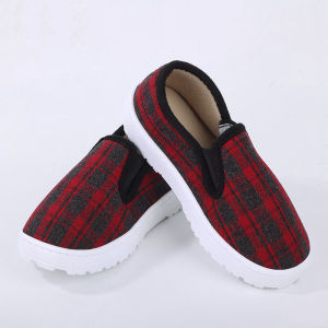 Handmade Old Beijing Cotton Shoes Female Winter Fleece Lined Thermal Soft Bottom Non Slip Beef Tendon Bottom Work Cotton Shoes Casual Mom Shoes