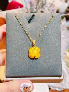 mặt dây chuyền cỏ 4 lá thạch anh tóc vàng tự nhiên VIP móc vàng tây mặt đá phong thuỷ hợp mệnh thổ mệnh kim trang sức thiết kế đủ bill thẻ bảo hành