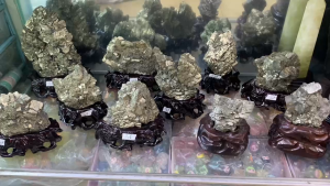 [HCM] Khối đá vàng găm phong thủy thiên nhiên đá vàng găm phong thủy trang trí