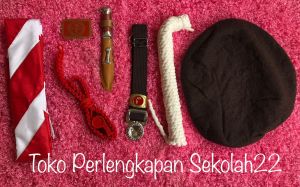 Atribut alat alat pramuka kumplit/atribut toko perlengkapan sekolah22/Set perlengkapan pramuka putra lengkap plus baret/set pramuka putra.