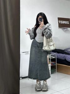 พรางหุ่น หางปลายาวปานกลาง เดนิม กระโปรง สําหรับผู้หญิงอวบ สีเทา สีฟ้า ไม่สมมาตร ชายเสื้อ หลากหลาย กระโปรงรัดรูป ธรรมชาติ เอว