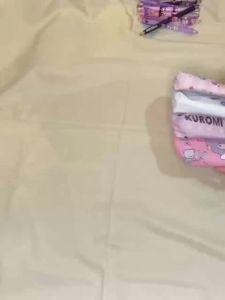 การ์ตูน Sanrio Kuromi Cinnamoroll กระเป๋าหนังใส่ดินสอ PU น่ารักสำหรับกระเป๋าเครื่องเขียนนักเรียนของเด็กผู้หญิง