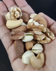 Kacang campuran Organik| Organic Nuts Cashew Almond Pistachio Walnut Raisins | Organic Mix Nut | Kacang Healthy Mixed Nuts 150g/120g (Raw/ Roasted)