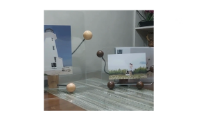 Umbra Modern and Unique Woody Photo Display Tabletop Picture Frame