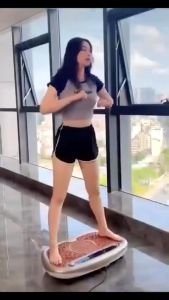 Máy rung lắc 170 cấp độ cao cấpmáy rung lắc toàn thân massage giảm cân chính hãng Zlife giảm mỡ bụng cực mạnh làm săn các cơ toàn thân có loa blutooth tặng dây kháng lực . BẢO HÀNH 5 NĂM