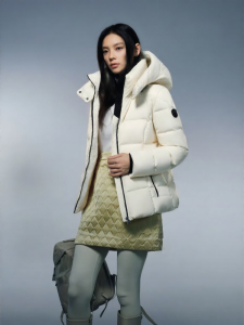 BOSIDENG | Slim Fit Warm Short Down Jacket for Women 90 Goose Down 700 Fill Power