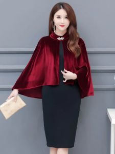 Red Velvet Shawl Short Outerwear Vintage Chinese Style Womens Jacket Moms Dress Cloak Ladies Fashion Spring Season Pure Color