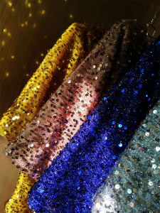 เสื้อยืดแขนสั้นผ้าไหมประดับเลื่อมสีชมพูสำหรับผู้หญิงในช่วงฤดูร้อน เสื้อตัวสั้นสไตล์เกาหลี ทรงตรง ปกกลม ผูกโบว์ แฟชั่น