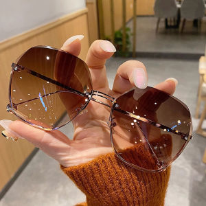 Summer Large Frame Stylish Sunglasses