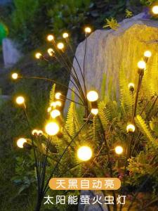 Đèn LED Ngoài Trời Hình Bướm Ngọc Bích Năng Lượng Mặt Trời Dùng Để Trang Trí Sân Vườn Ban Công Vườn Ngoài Trời