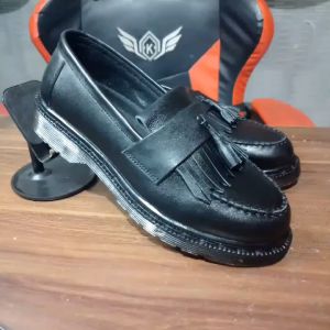 Sepatu loafers Pria Formal Kulit Hitam Greata Empire series
