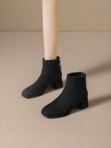 Josiny | Fuzzy Lined Chunky Heel Boots 2025 Fall Winter Design