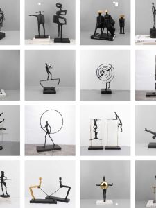 งานฝีมือโลหะหรูหราแบบสมัยใหม่ งานฝีมือตัวละครศิลปะ ชั้นวางของสำหรับตัวอย่างหน้าจอทีวี ห้องนั่งเล่น ประตูทางเข้าบ้าน ตกแต่งบ้าน