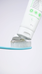 แปรงสีฟันบูม BOOM TOOTHBRUSH (สีฟ้า) ขนแปรงนุ่ม ปลายขนแปรงเรียวเล็ก เข้าถึงทุกซอกทุกมุม ทำความสะอาดได้ทั่วถึง