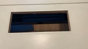 Box Steker Stop Kontak 3 Lubang Stop Kontak Meja Bahan Aluminium Grommet Box Flip Cover