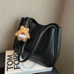 Large Capacity Bucket Bag Womens Retro Versatile Single Shoulder Tote Bag for Work Commuting Soft PU Leather Magnetic Buckle