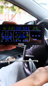 MeeGoo ที่วัดลมยางรถ tpms เครื่องวัดลมยาง 4 ล้อ พร้อมแบตเตอรี่ 2 อัน หน้าจอ LCD ใหญ่ 5.7 inch ที่วัดลมยางรถอเนกประสงค์ พลังงานแสงอาทิตย์