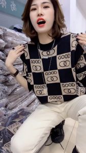 เสื้อสเวตเตอร์ถักคอตั้งแขนยาวแฟชั่นฤดูใบไม้ร่วงและฤดูหนาว สไตล์สตรีท ทรงหลวม ผ้าฝ้ายผสมโพลีเอสเตอร์ สำหรับผู้หญิง