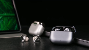 Edifier EvoBuds Pro Hi-Res Audio Wireless True Wireless Noise Cancelling Earbuds with AI Voice Translation