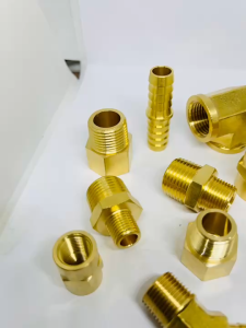 ข้องอ 90 ผ.ม.(เกลียวนอก-ใน) ทองเหลืองแท้ งานหนา BR3400 มีขนาด1/4" / 3/8" /1/2"