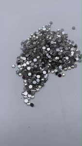 เพชรคริสตัลก้นตัด ขนาด (4.0 มิลลิเมตร ) SS16 จำนวน 1440 เม็ดใช้งานง่ายเหมาะกับงาน เสื้อผ้าต่างๆ