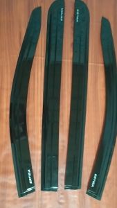 Vè Che Mưa Ertiga 2023-2019 Nhựa Đen Cao Cấp