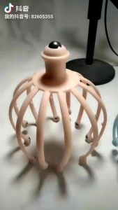 Massage đầu bạch tuộc cây massage đầu dụng cụ massage đầu 12 chân giúp thư giản giảm stress đau đầu - Green Pharma