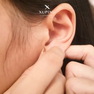 Xuping Anting Tusuk Mata Satu Bintang Gigi 5 Silver 0152051505