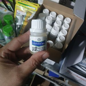 Bayer Confidor 200 SL chai 20ml pha cho bình 18 lít quản lý côn trùng gây hại trên cây trồng