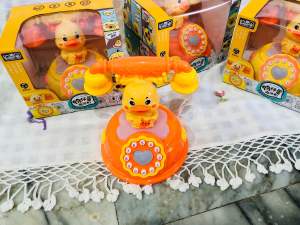 โทรศัพท์ของเล่นเด็กใส่ถ่านมีเสียงมีไฟลายเป็ดน้อย