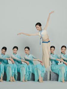 New Spring Festival Classic Dance Costume Stage Performance Clothing Ethnic Style Swaying Cradle Song Dance National Costume