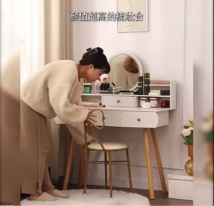 โต๊ะเครื่องแป้ง โต๊ะเครื่องสำอาง โต๊ะ โต๊ะแต่งหน้า กระจกแต่งหน้า โต๊ะเครื่องแป้งพร้อมกระจก โต๊ะเครื่องแป้งสีขาว พร้อมส่ง