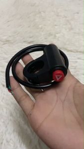 ไฟฉุกเฉิน สวิทซ์ไฟผ่าหมาก สวิตช์ไฟ สําหรับรถจักรยานยนต์ แบบติดแฮนด์ ใส่ได้ทุกรุ่น 0060