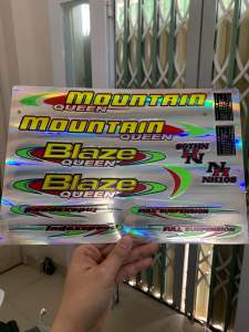Bộ tem dán xe đạp Mountain Blaze Queen chữ vàng viền đỏ hàng nhập Thái Lan chất lượng cao dành riêng cho dòng xe đạp giá bán cực tốt bán lẻ như bán sỉ