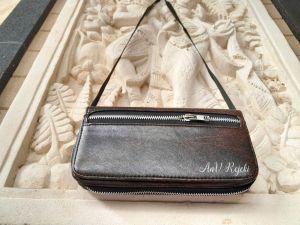 Tas Taji Ayam Kantong Resleting Coklat Gelap (Tas Pria)