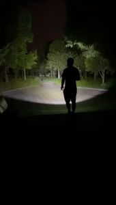 Đèn pin siêu sáng chiếu xa 1000M W590 W591 sáng 4 đến 6 giờ - Đèn pin kiêm sạc dự phòng pin dung lượng 8000mAh