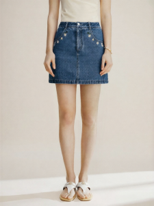 FAMANXUAN | Chic Petite Daisy Embroidered Denim Skirt