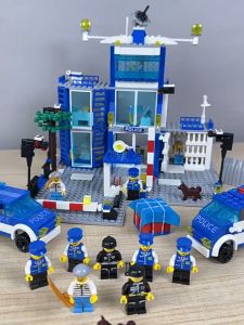 Building Blocks Toys City Police Station SWAT Cars Minifigures Puzzle Toys for Boys
