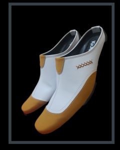 sepatu slop pria // sepatu slop formal // kombinasi putih tan