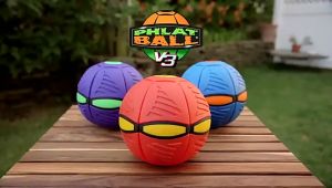 Magic Flying Saucer Ball UFO Flat Throw Disc Ball with 3 LED Light Toy Outdoor Kids Sports Balls