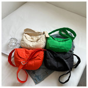 สำหรับกระเป๋าสะพายข้างแบบเกาหลี สีล้วน กระเป๋ามือถือ ใส่ของได้เยอะ น้ำหนักเบา กระเป๋าสะพายไหล่ปรับสายสะพายได้: