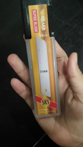 YAMA ใบมีดคัตเตอร์ SK5 ขนาด 25 mm  แพ็ค 10 ใบ/ กล่อง.เหล็กคุณภาพสูง หนาพิเศษ! (SPARE-N)