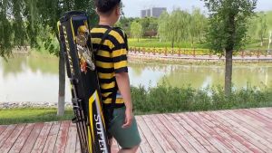 Hunter สามชั้น ขนาดใหญ่หนา 1.25 ซึ่งมีขายพัก ถุงใส่อุปกรณ์ตกปลา กิบตกปลา กระเป๋าชิงหลิว กระเป๋าใส่คันชิงหลิว ขนาด มีขาตั้ง