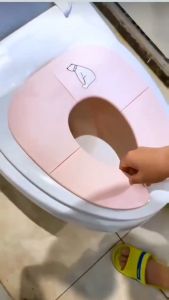 [SG Stock] Portable Potty Training Seat For Kids Toddler Potties Trainer urinal Cartoon bear good for Travel and On-the-go - Yellow Color