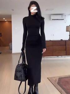 ชุดเดรสคอตั้งสีดำผ้าขนแกะสั้นสำหรับผู้หญิงในฤดูใบไม้ร่วงและฤดูหนาว ชุดเดรสยาวคลุมเข่า ชุดเดรสผู้หญิงทรงเข้ารูป