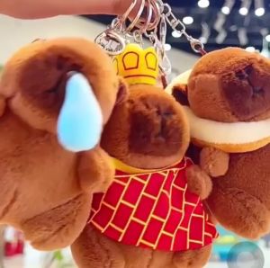 GANTUNGAN CAPYBARA UNTUK TAS KEKINIAN MODEL UKURAN ESTIMASI 12CM & Squishy Ugly Upset Duck